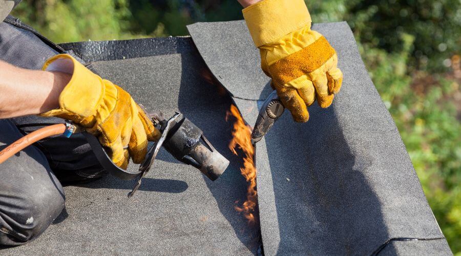 Professional gutter cleaning in Thornton, NH